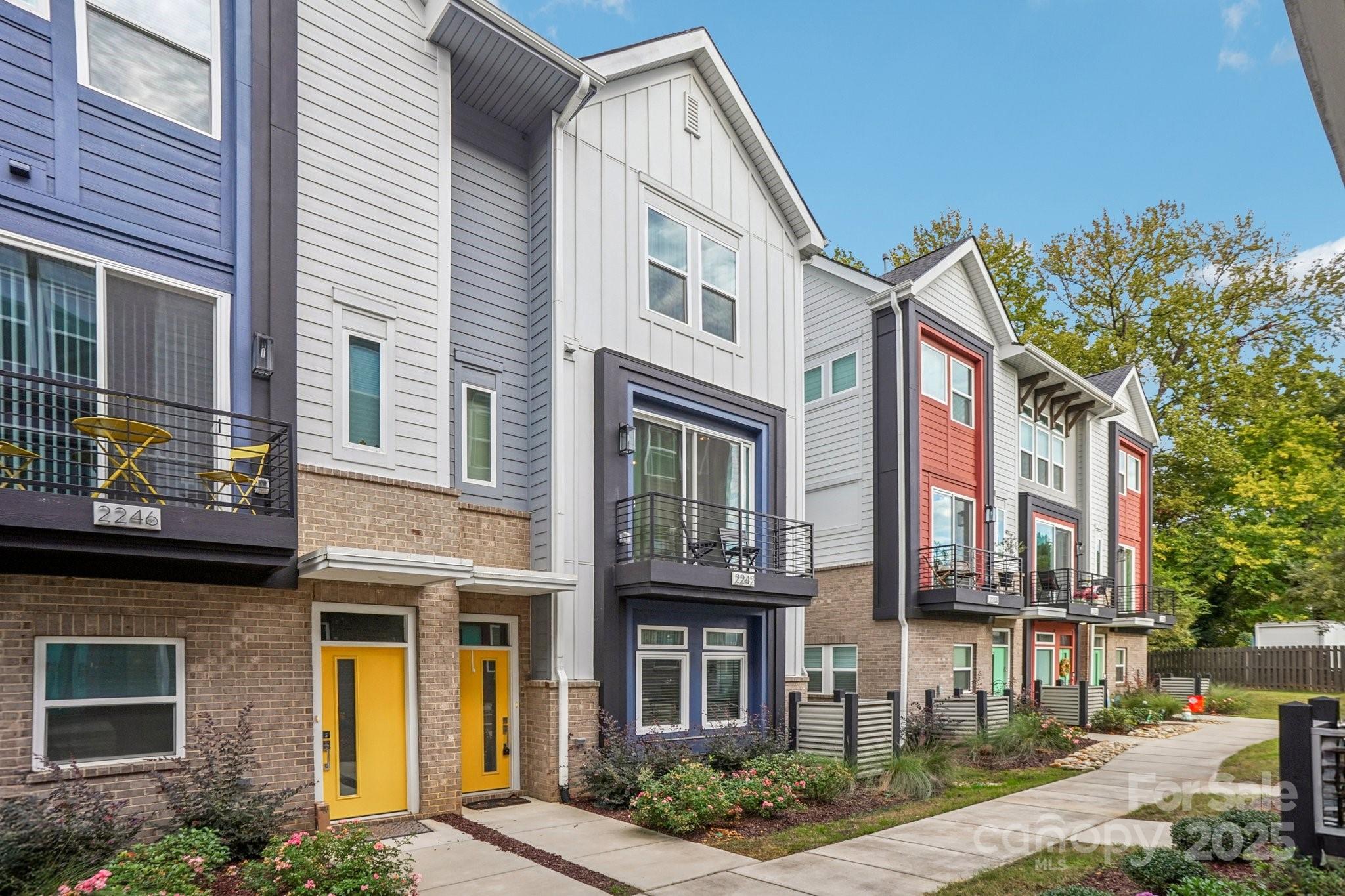2242 Electric Lane