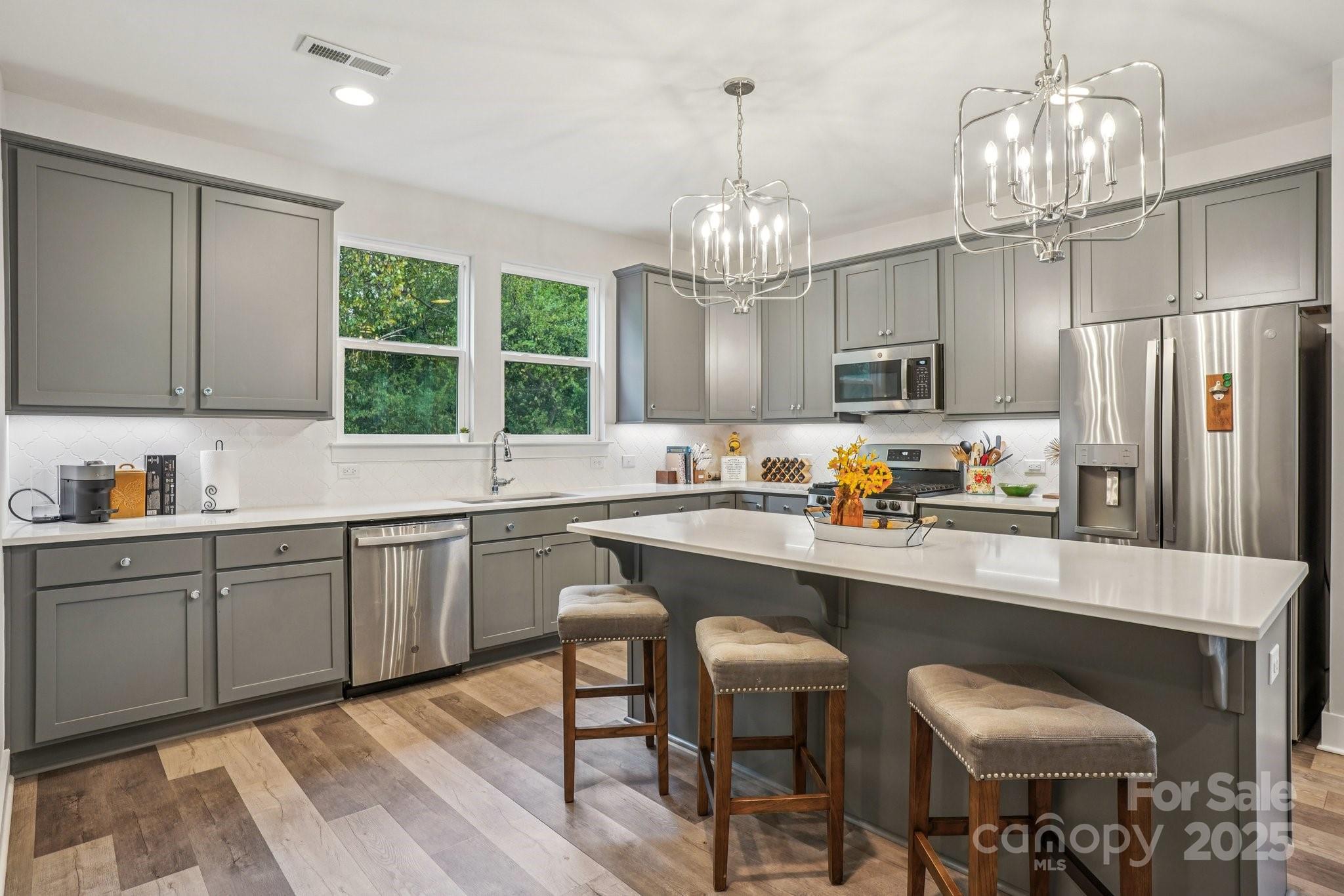 2242 Electric Lane