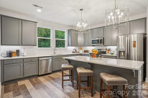 2242 Electric Lane Charlotte NC 28205