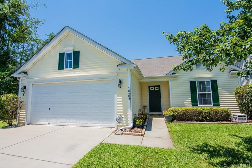 Beautiful home located on a cul-de-sac.  Open floor plan w/ gas fireplace, laminate wood floors.  Kitchen w/ new appliances, granite countertops. Ceramic tile floors in kitchen and baths.  Breakfast nook opens to extended patio.Master w/ vaulted ceilings, WIC w/ shelving, as well as garden tub & stand-up shower.  Wooded lot & fire pit. 2 car garage. New hot water heater 2015, fresh paint in bedrooms and freshly painted shutters. Easy access to stores & freeways.  Great neighborhood amenities.