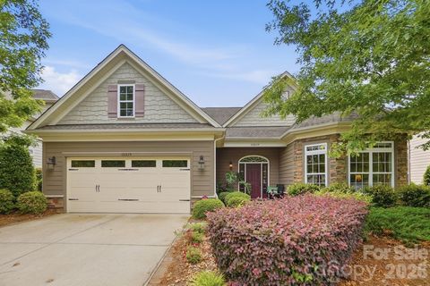 Photo of 15519 Lake Ridge Road, Charlotte, NC 28278 (MLS # 4376472)