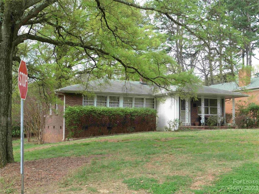 Great property in historic charlotte Neighborhood. View overlooking city. Close to park and downtown. House has a great historic tale visit link below. https://mccrorey.historysouth.org/1601-patton-avenue/