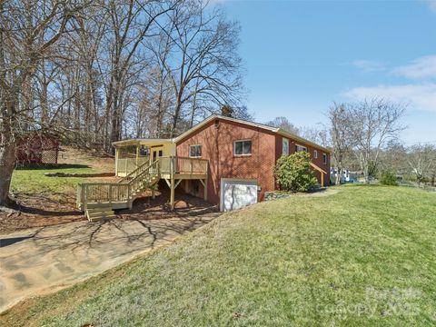 45 Hookers Gap Road Candler NC 28715