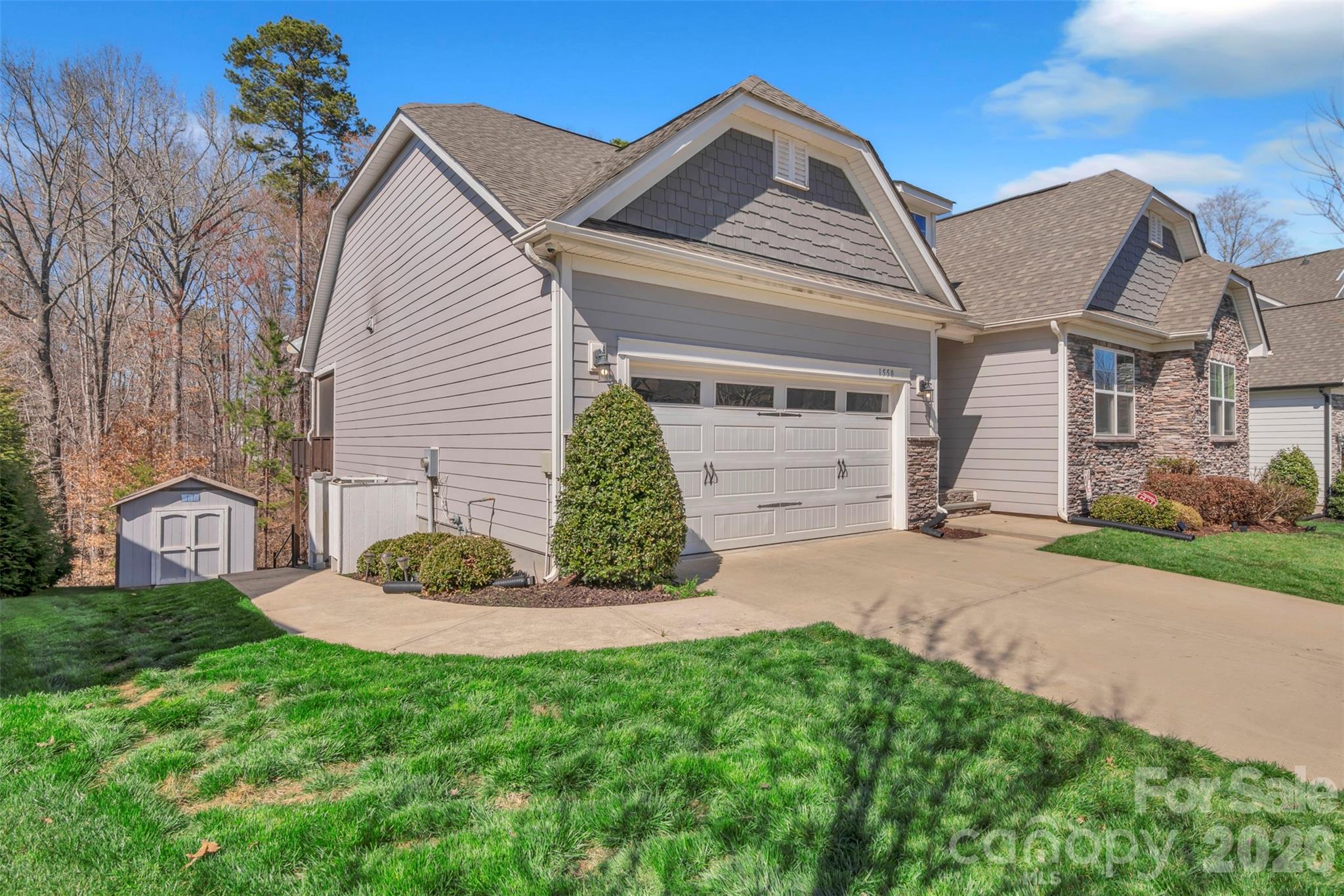 Robinson Oaks - Residential