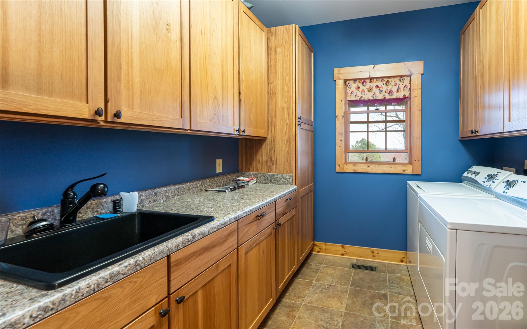 Pinnacle Falls - Residential