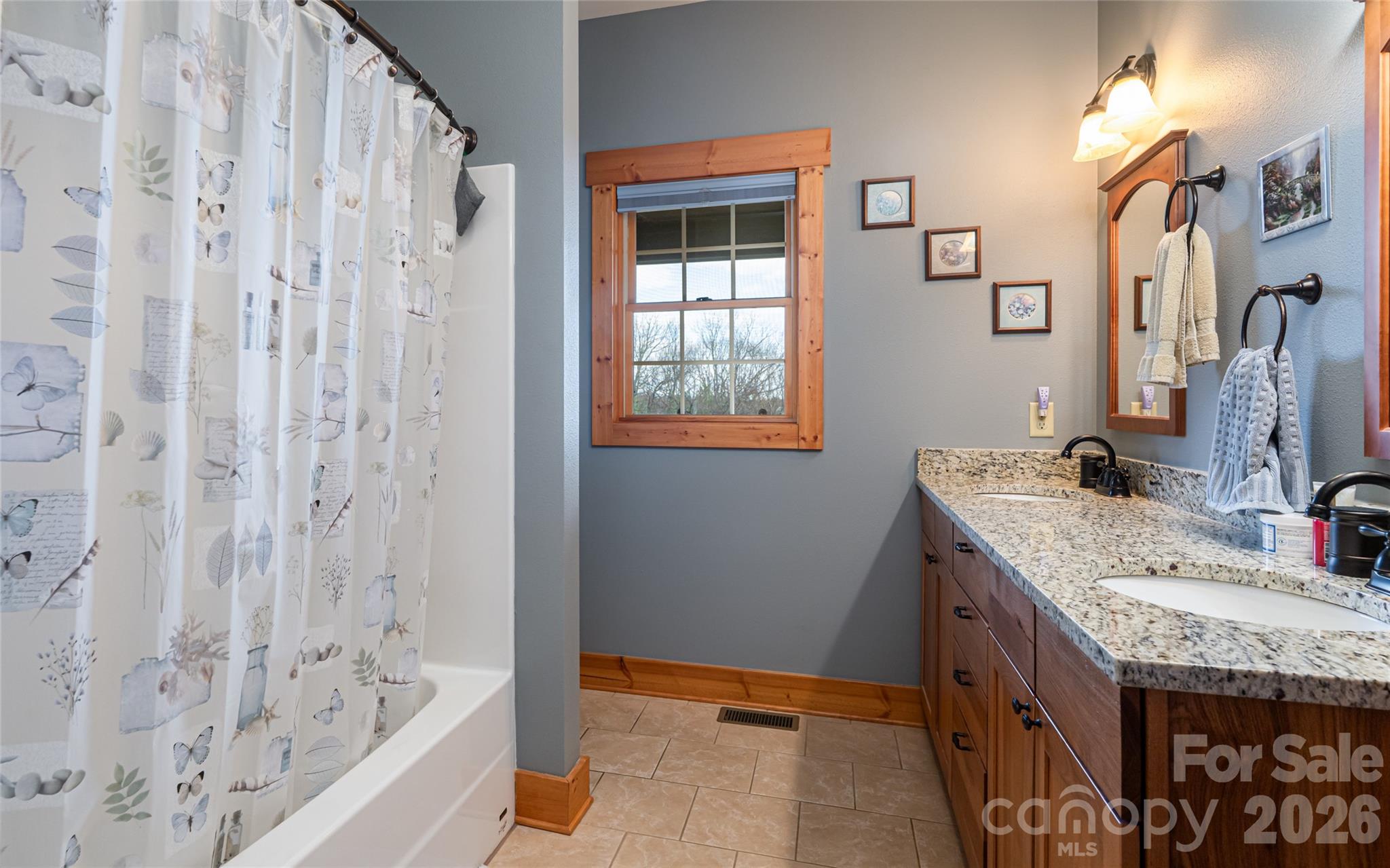 Pinnacle Falls - Residential