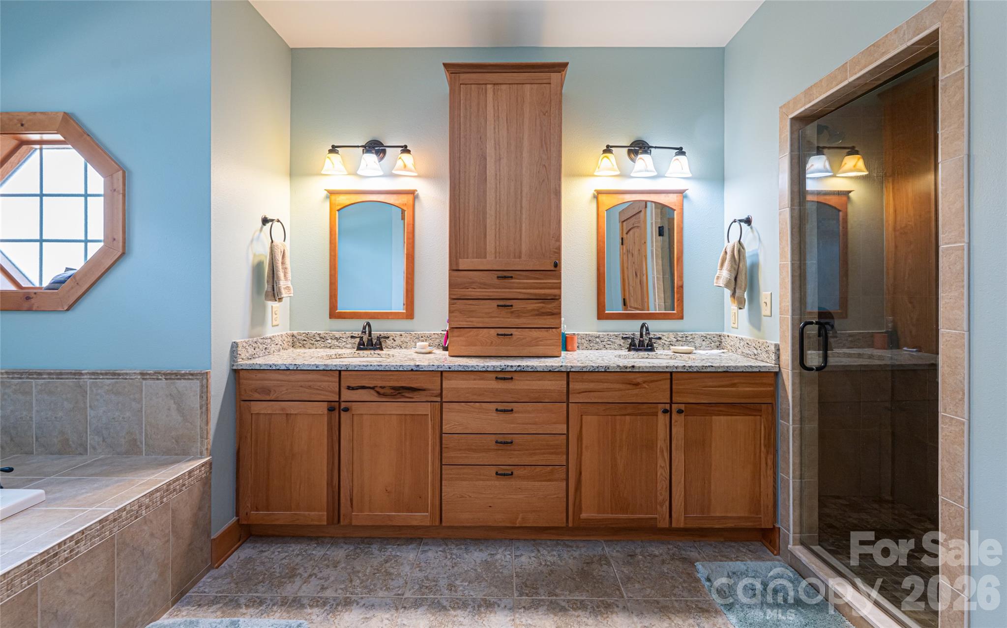 Pinnacle Falls - Residential