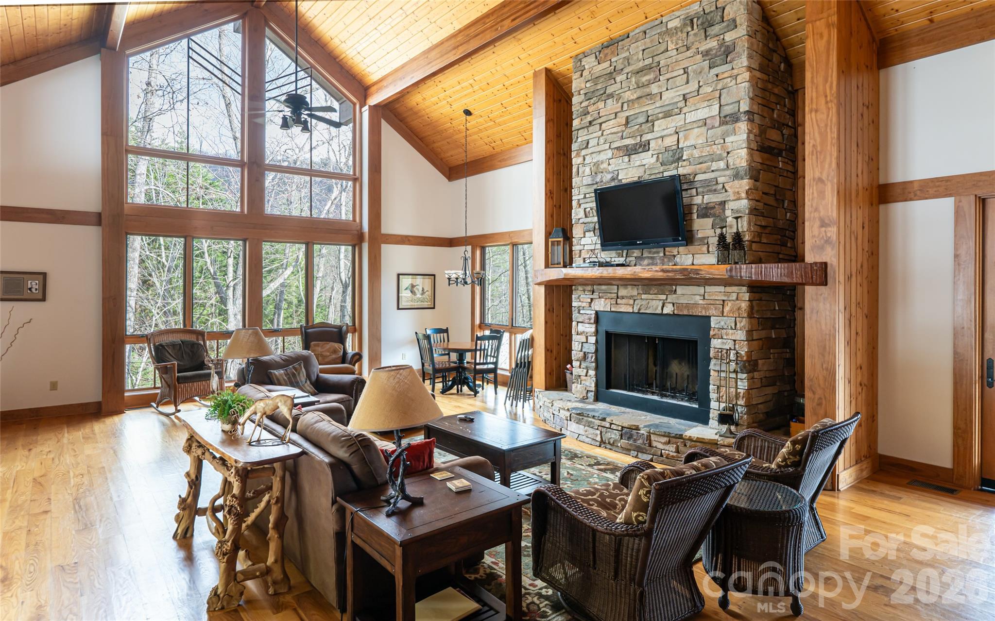 Pinnacle Falls - Residential