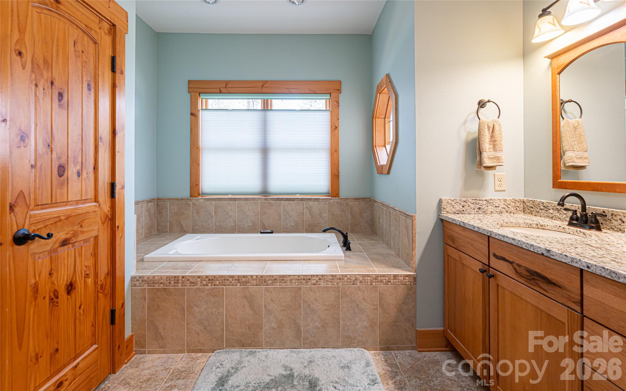 Pinnacle Falls - Residential