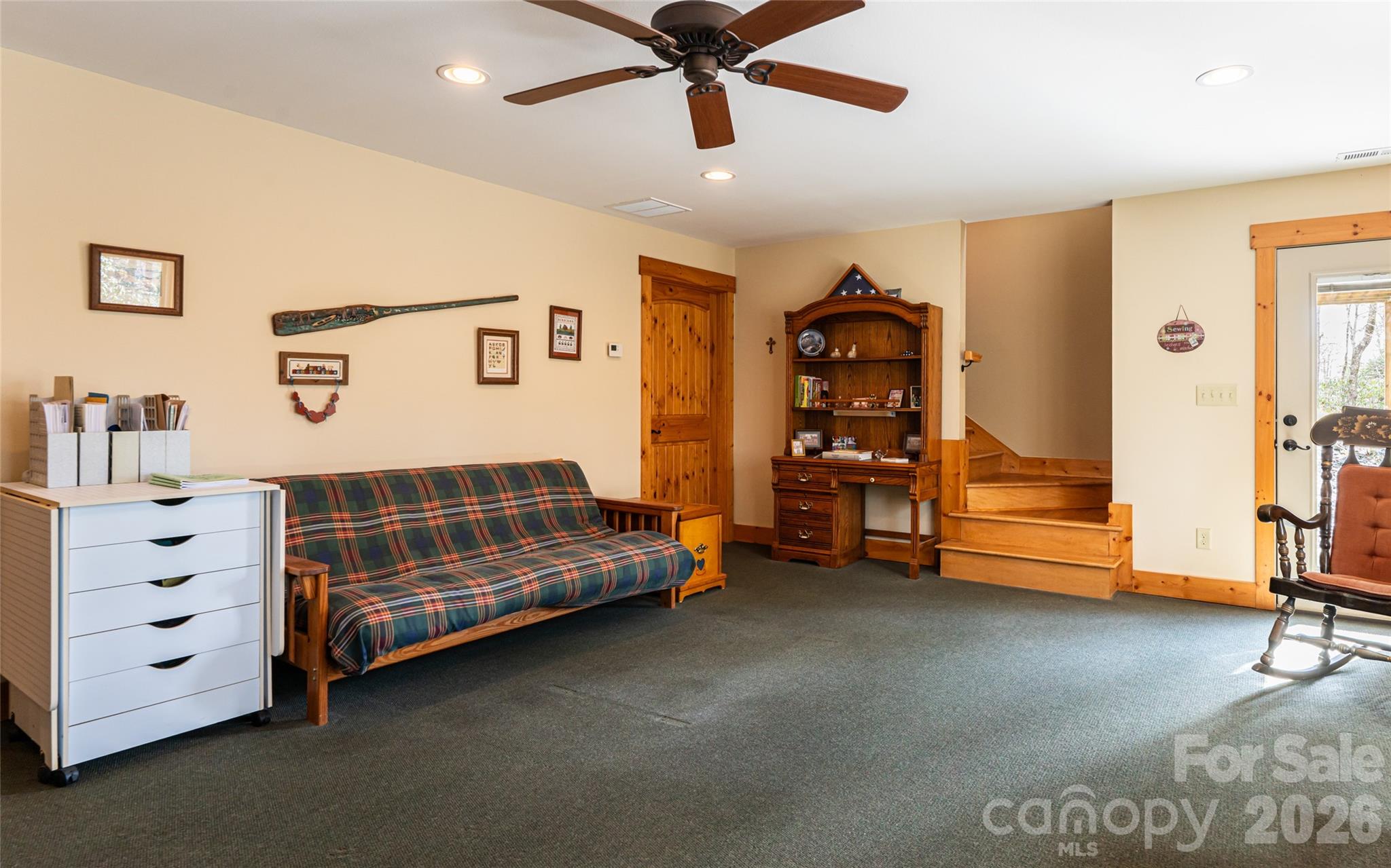 Pinnacle Falls - Residential