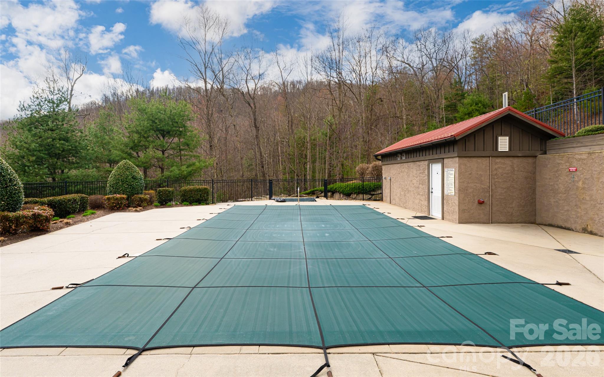 Pinnacle Falls - Residential