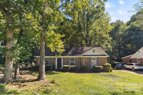 919 Pineborough Road Charlotte NC 28212