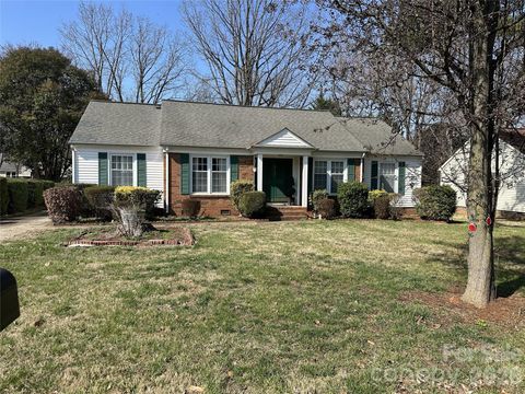 6120 Farm Pond Lane Charlotte NC 28212