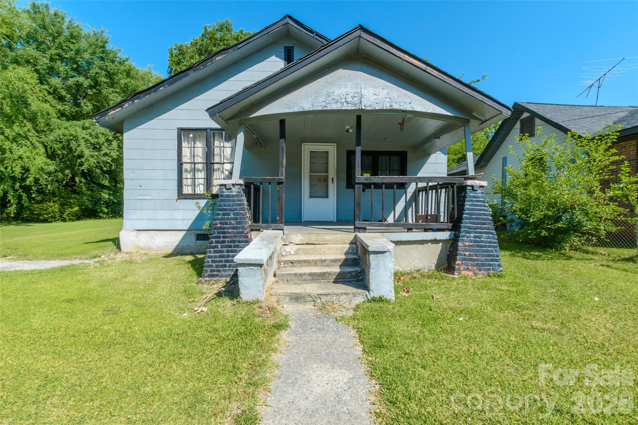 752 Carolina Avenue