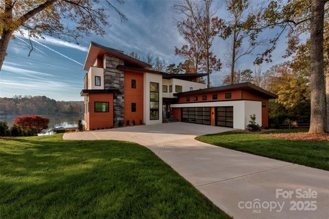 5930 Midsomer Road Charlotte NC 28214