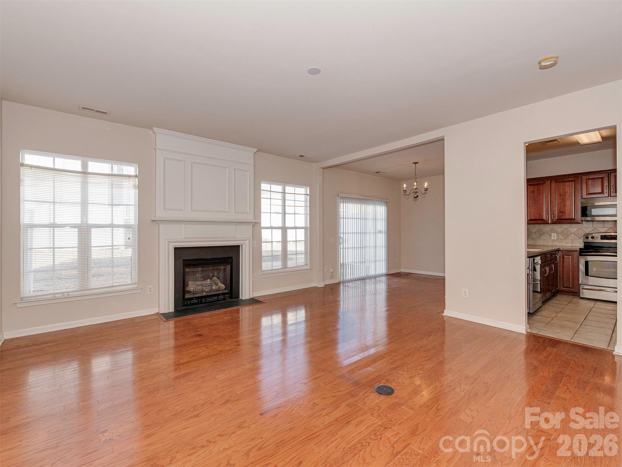 9044 Mcalwaine Preserve Avenue