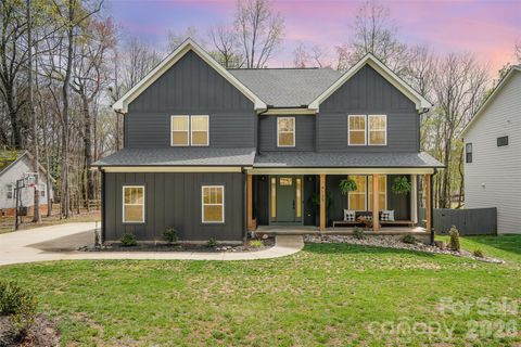 4125 Spring Street Matthews NC 28105