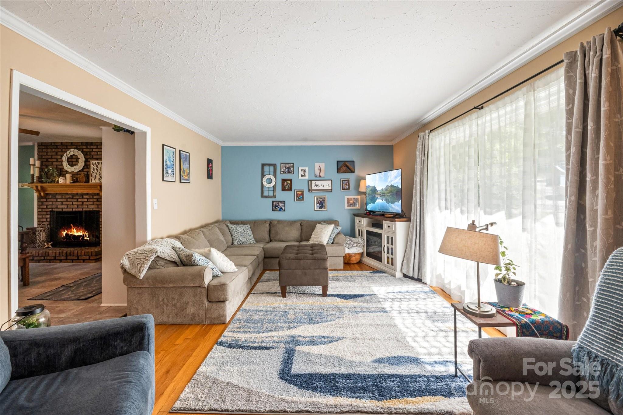441 Hillcrest Circle