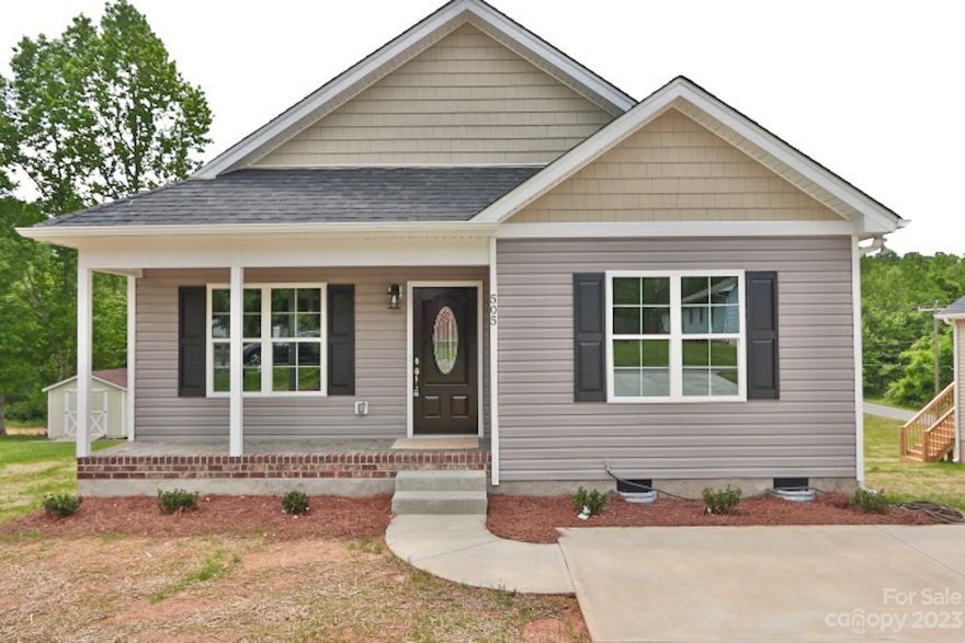 NEW CONSTRUCTION! Snatch up this brand new, open-concept 3/2 in Yadkinville. Enjoy one-story living, spacious kitchen with GRANITE countertops, and primary bedroom with en suite bathroom and walk-in closet! Bathroom includes dual sink vanity and more granite. Absolutely beautiful. This is one you don't want to miss. Book your showing today!