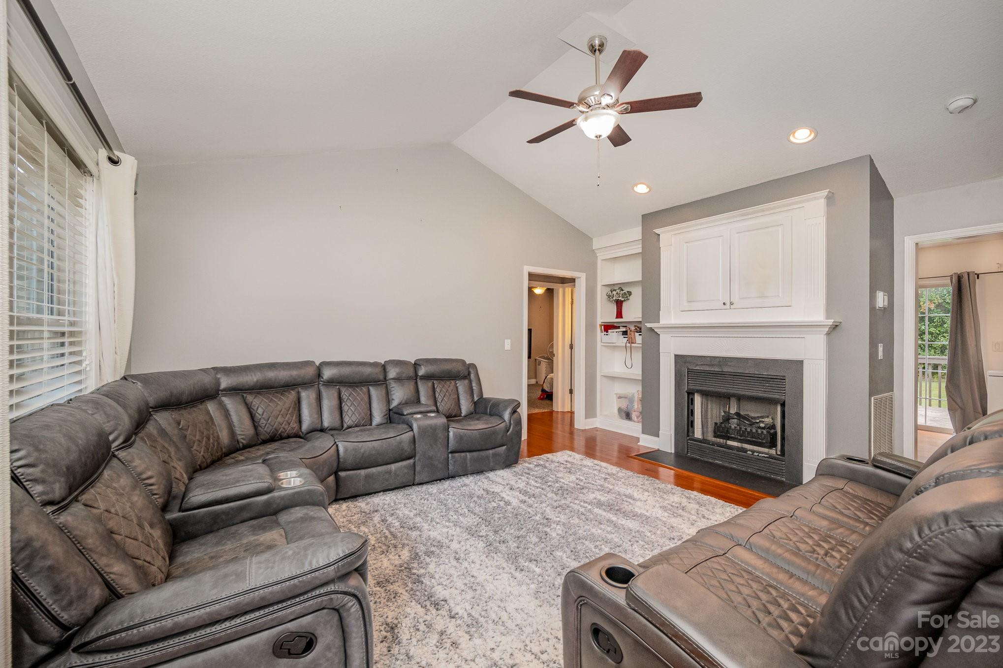 Pipers Ridge - Residential