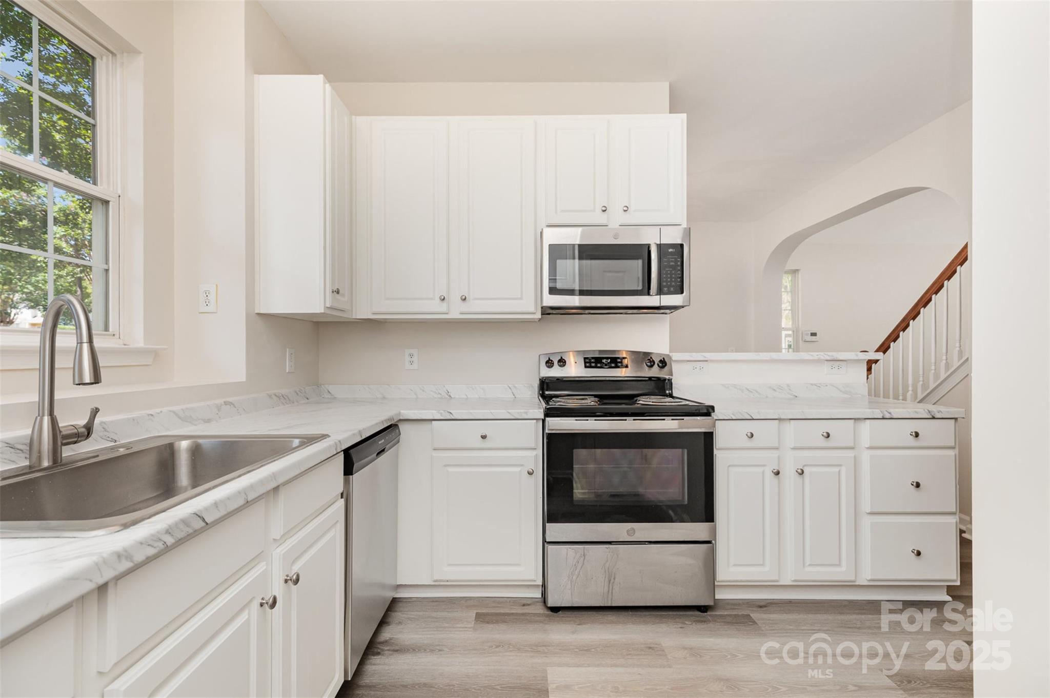 8390 Chaceview Court