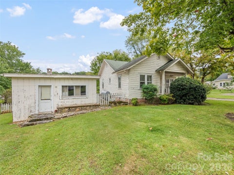 Photo of 102 W Marshall Street, Waynesville, NC 28786 (MLS # 4429237)