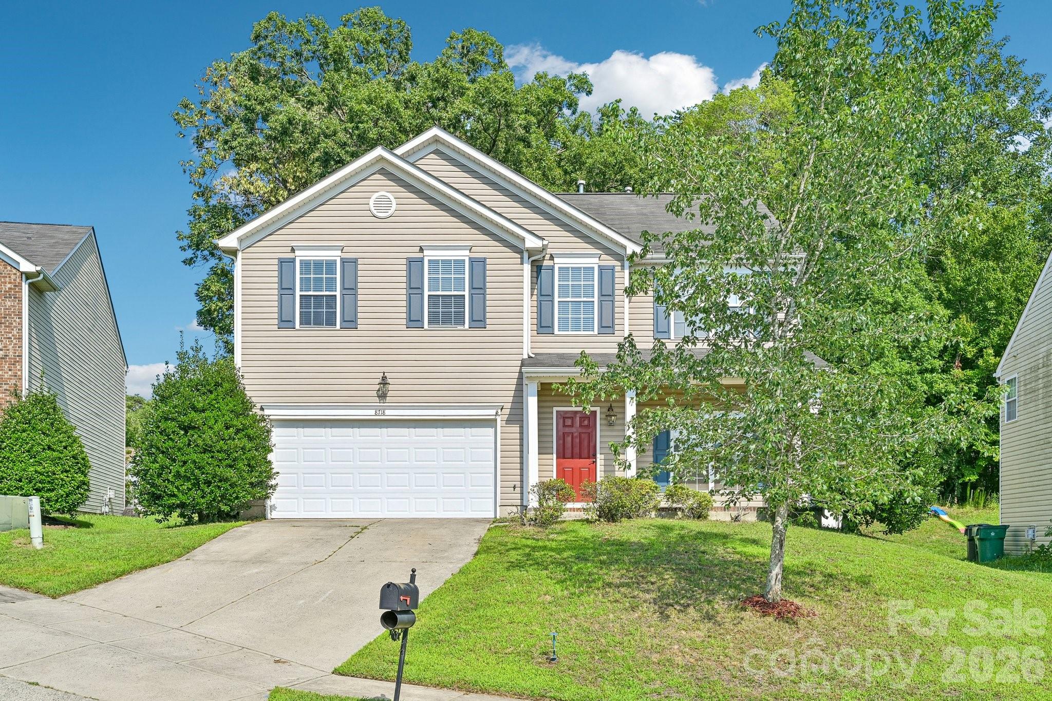 Photo 1 of 30 — 8718 Buttonwood Court, Charlotte, NC 28215