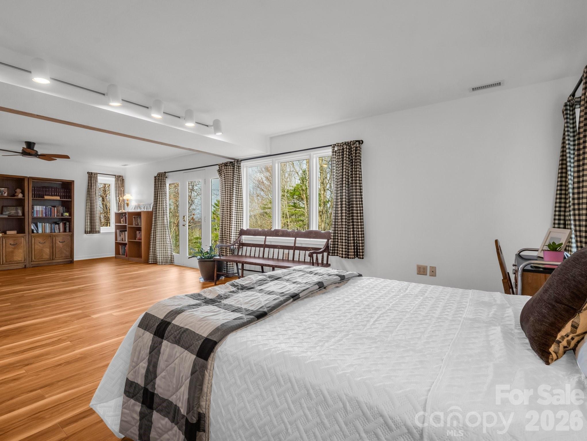 Eagle Lake - Residential