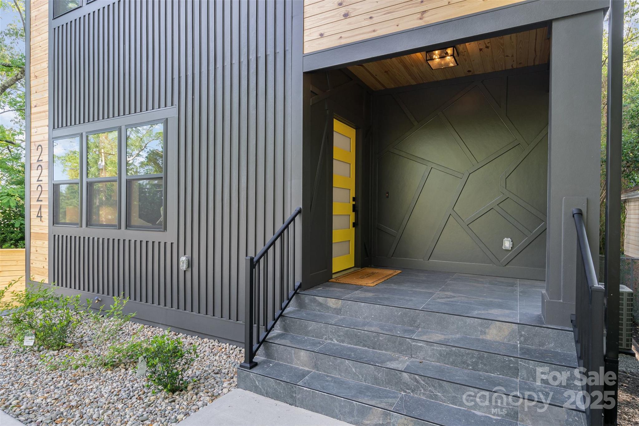 2224 Highland Street