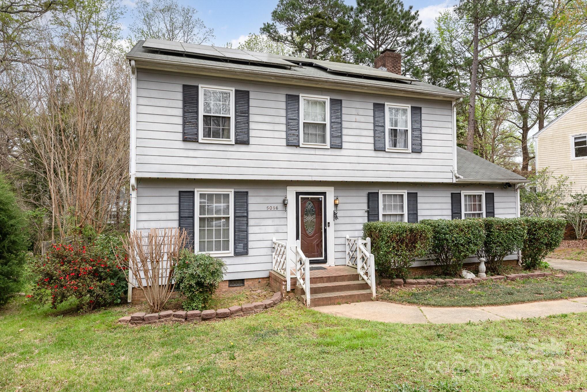 5016 Chestnut Lake Drive
