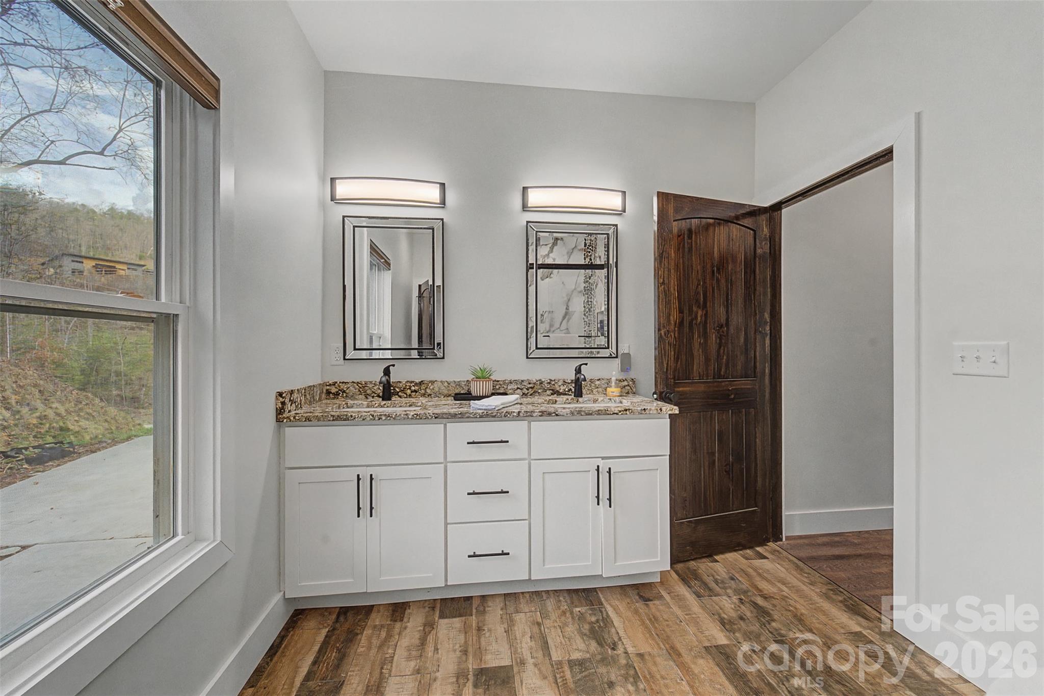 Bella Vista - Residential