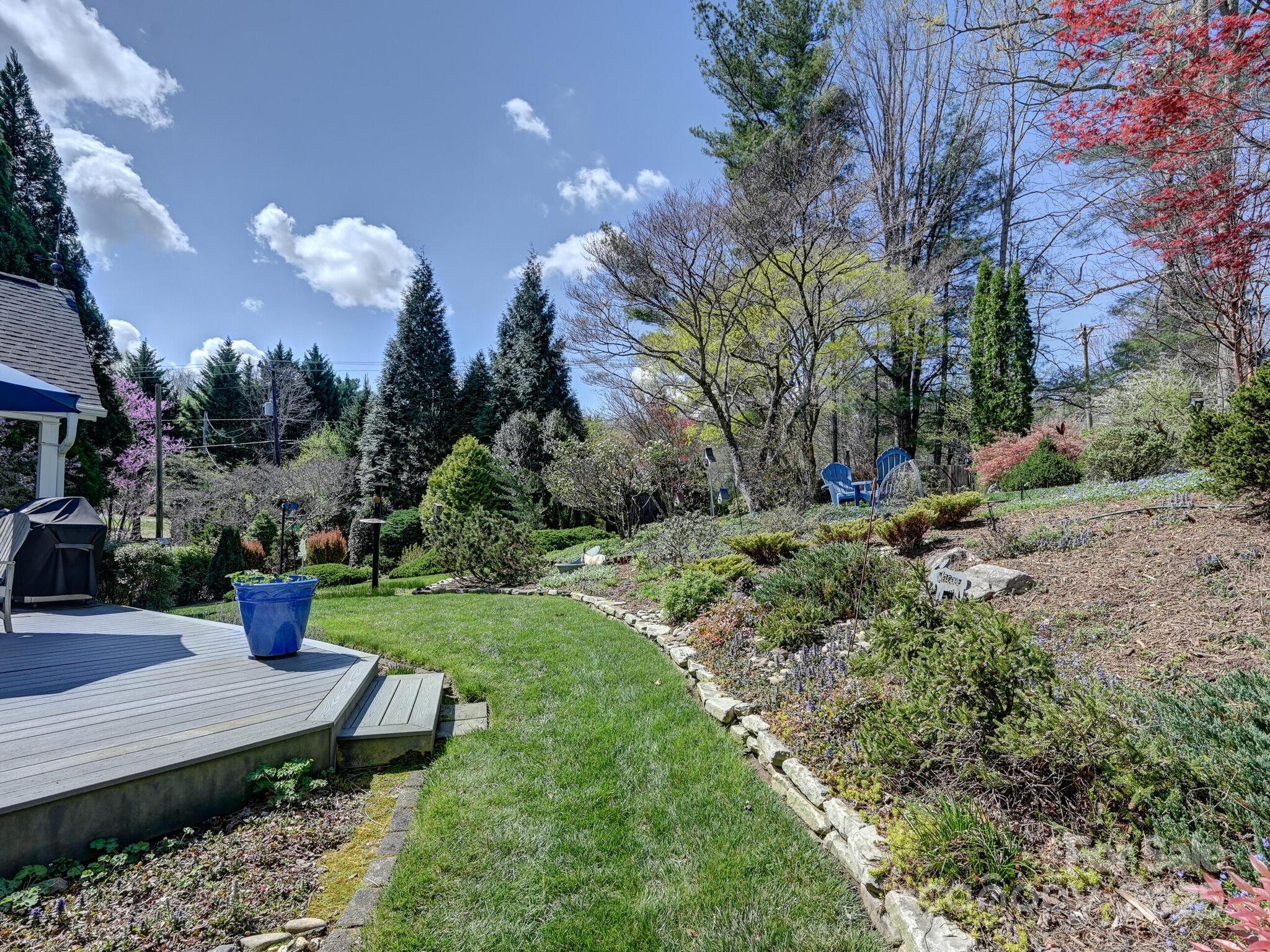 Old Applewood Hollow - Residential