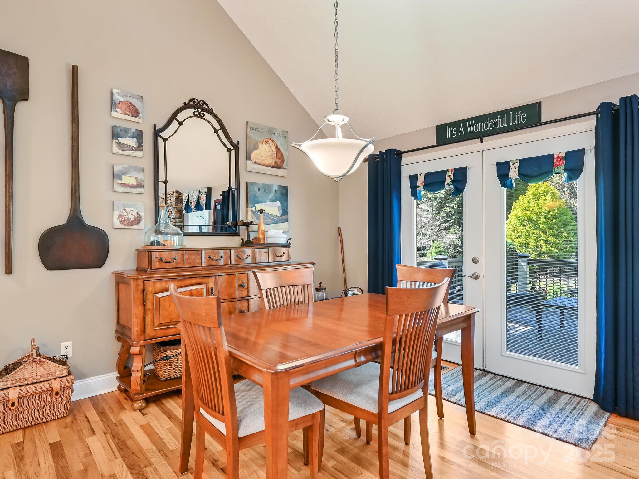 Old Applewood Hollow - Residential