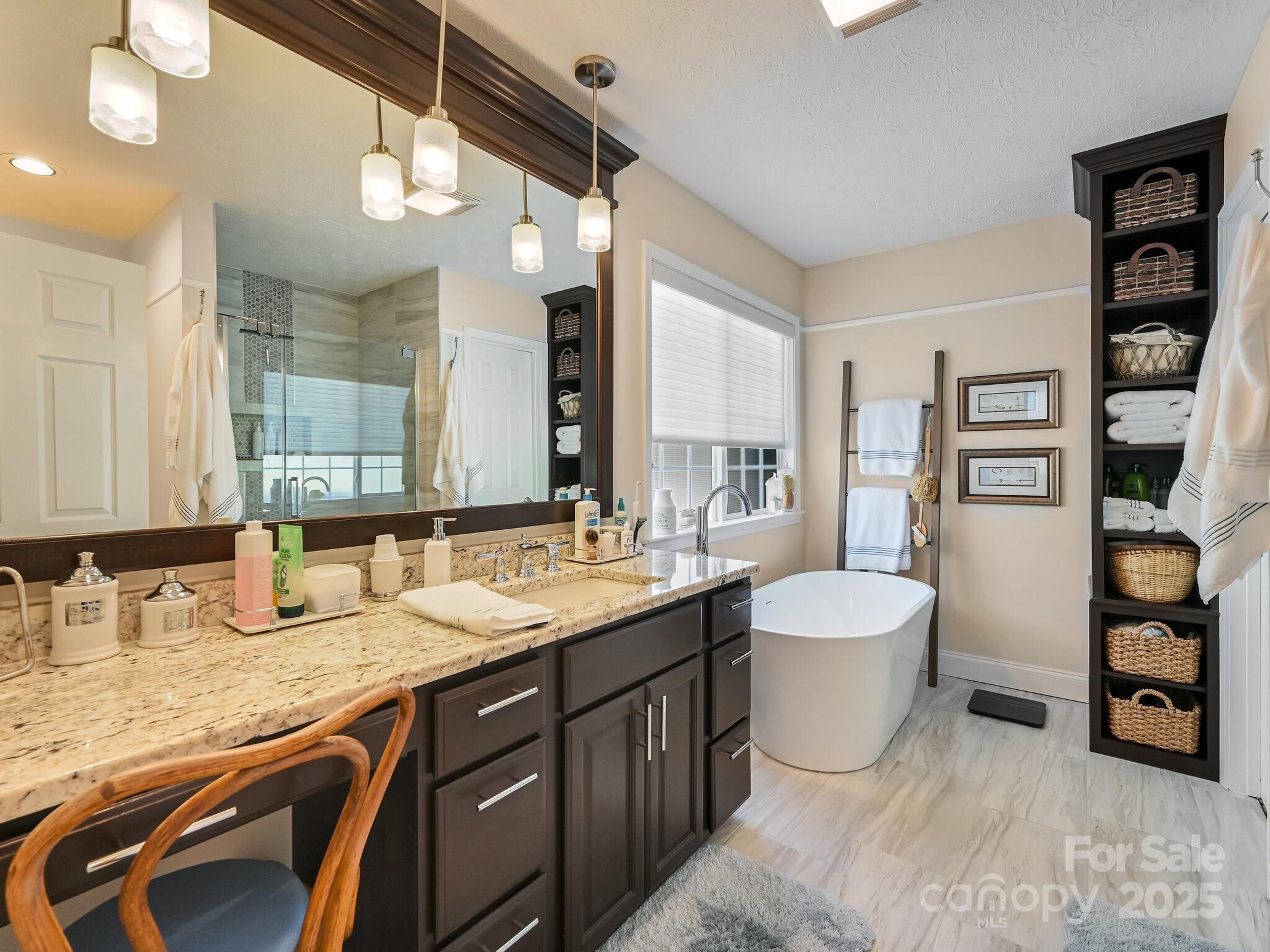 Old Applewood Hollow - Residential