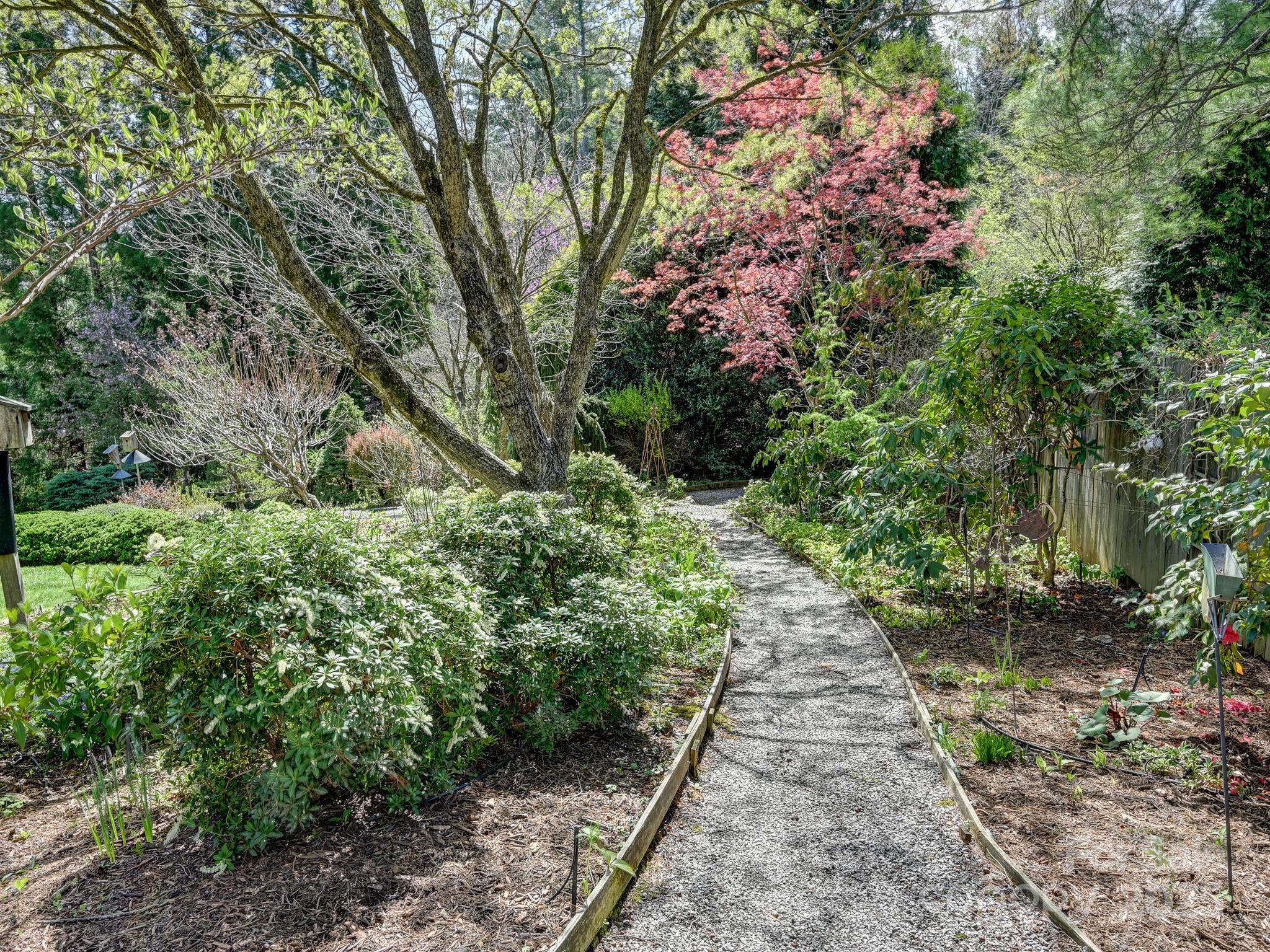 Old Applewood Hollow - Residential