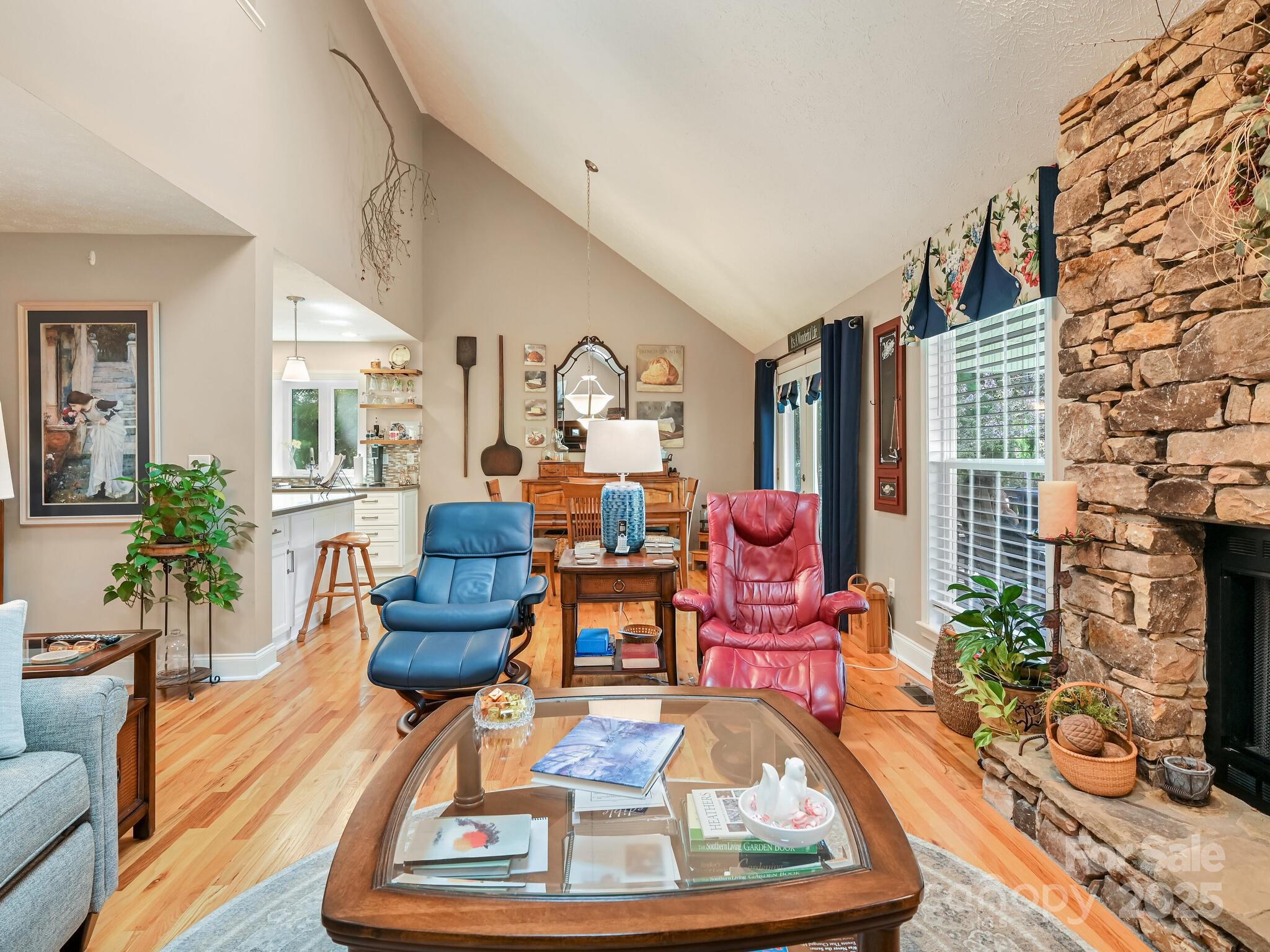 Old Applewood Hollow - Residential