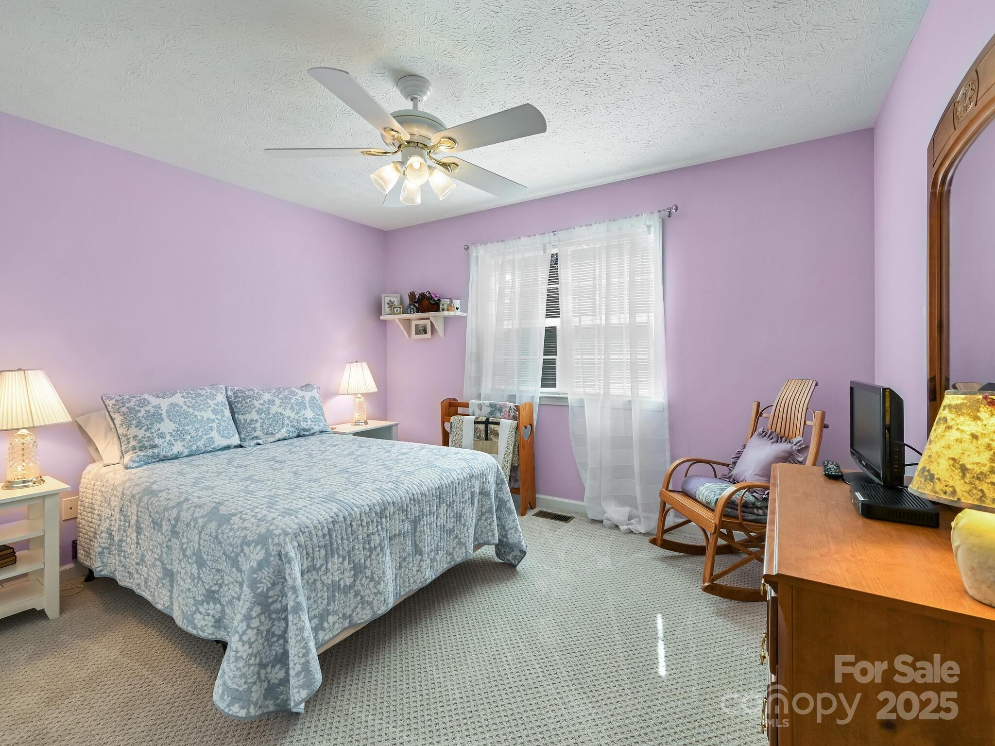 Old Applewood Hollow - Residential