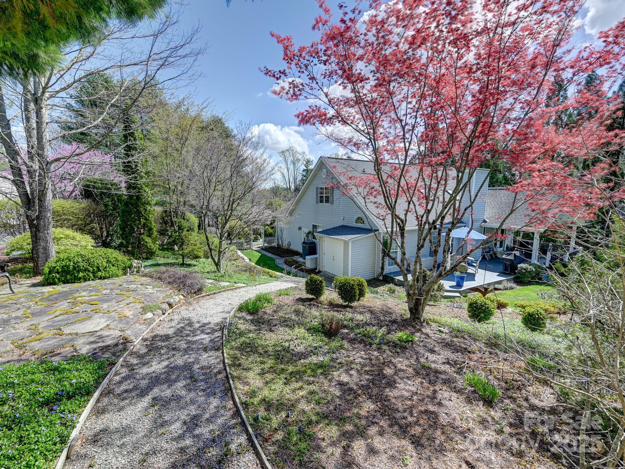 Old Applewood Hollow - Residential