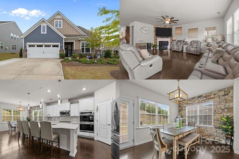 Photo of 16812 Lookout Landing Lane, Charlotte, NC 28278 (MLS # 4309202)