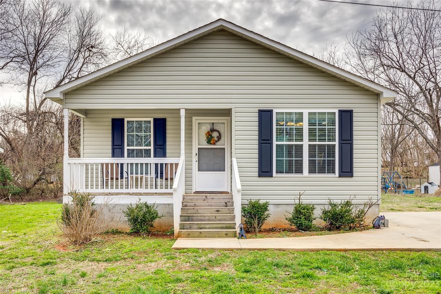 Prime location near the heart of downtown York! A charming covered front porch welcomes you, providing a cozy spot to relax. This home features an open floor plan and neutral paint and finishes allow you to personalize the space with your own unique style. Storage won't be an issue with three generously sized walk-in closets. Low maintenance LVP flooring throughout. Don't miss the opportunity to make this downtown gem your own – a perfect blend of convenience, charm, and comfort awaits you in this prime York location!