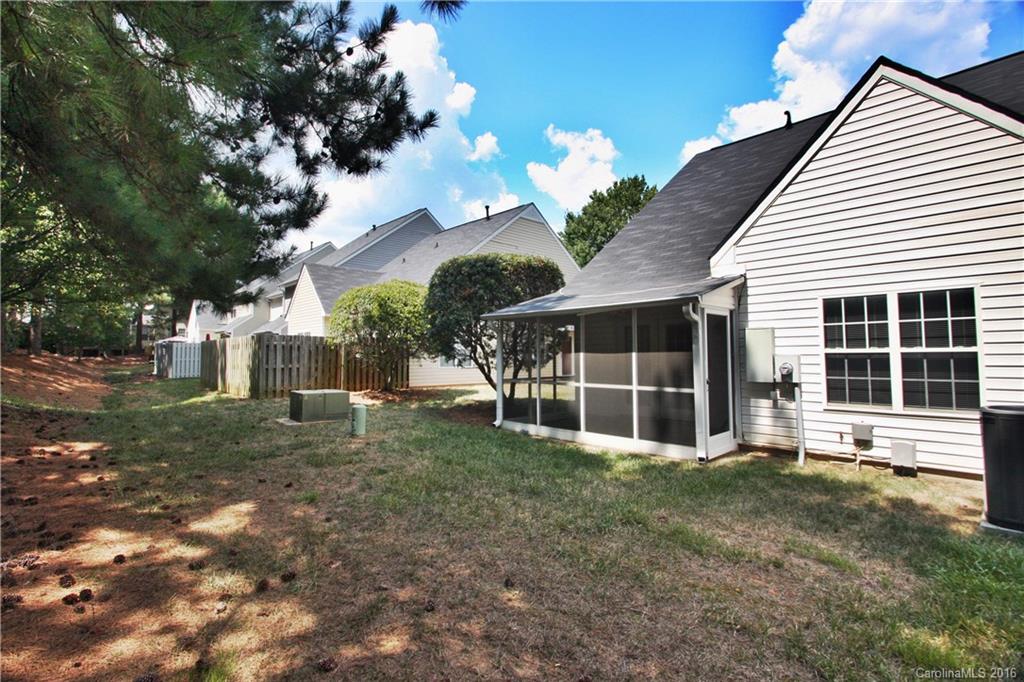 Elizabeth Townes - Residential Lease