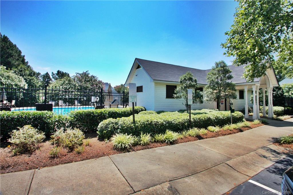 Elizabeth Townes - Residential Lease
