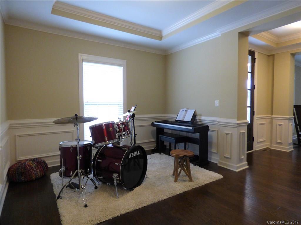 Winding Walk - Residential