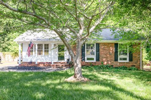1115 Grovewood Drive Charlotte NC 28208