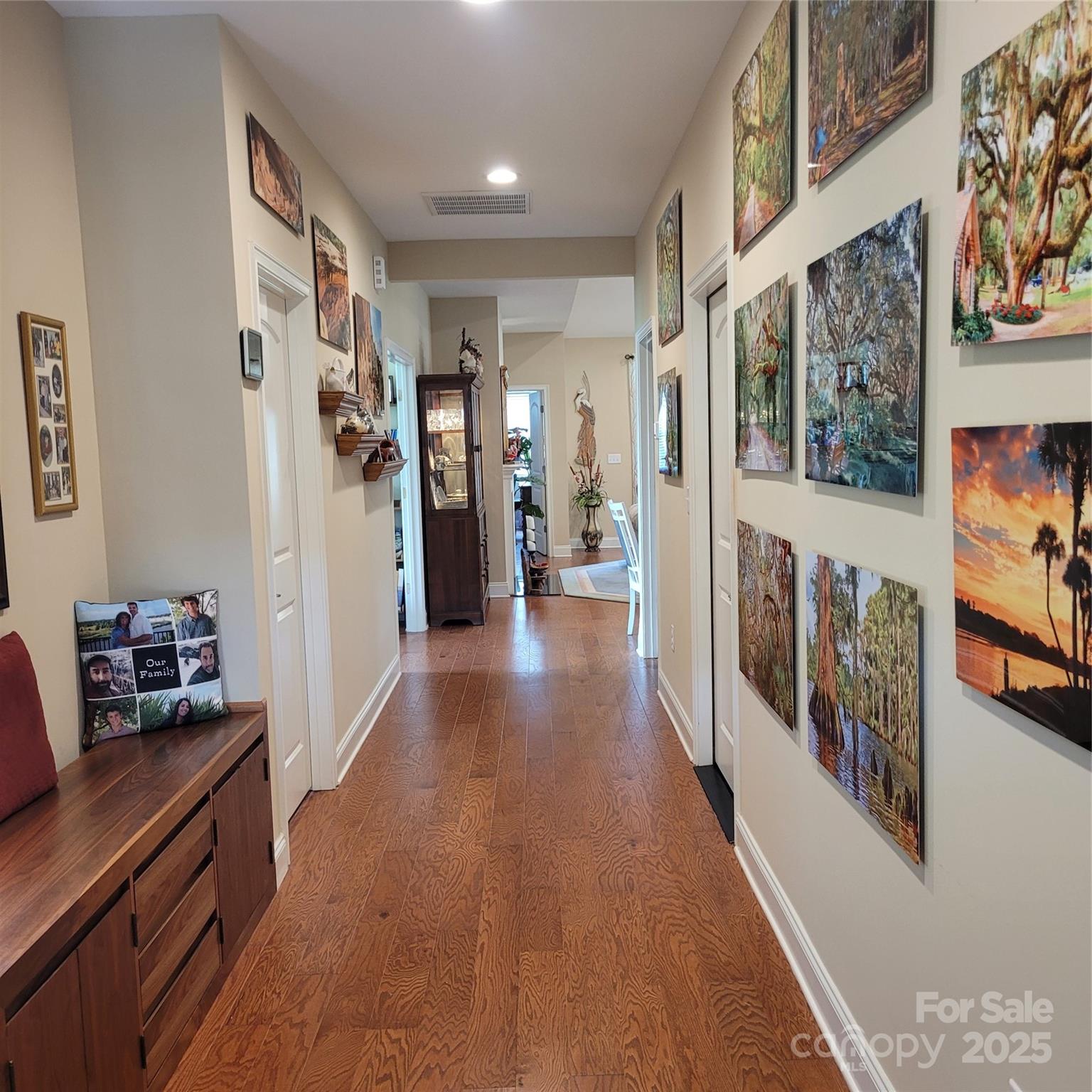 Hickory, North Carolina 28601, United States, 2 Bedrooms Bedrooms, ,2 BathroomsBathrooms,Residential,Active,168305