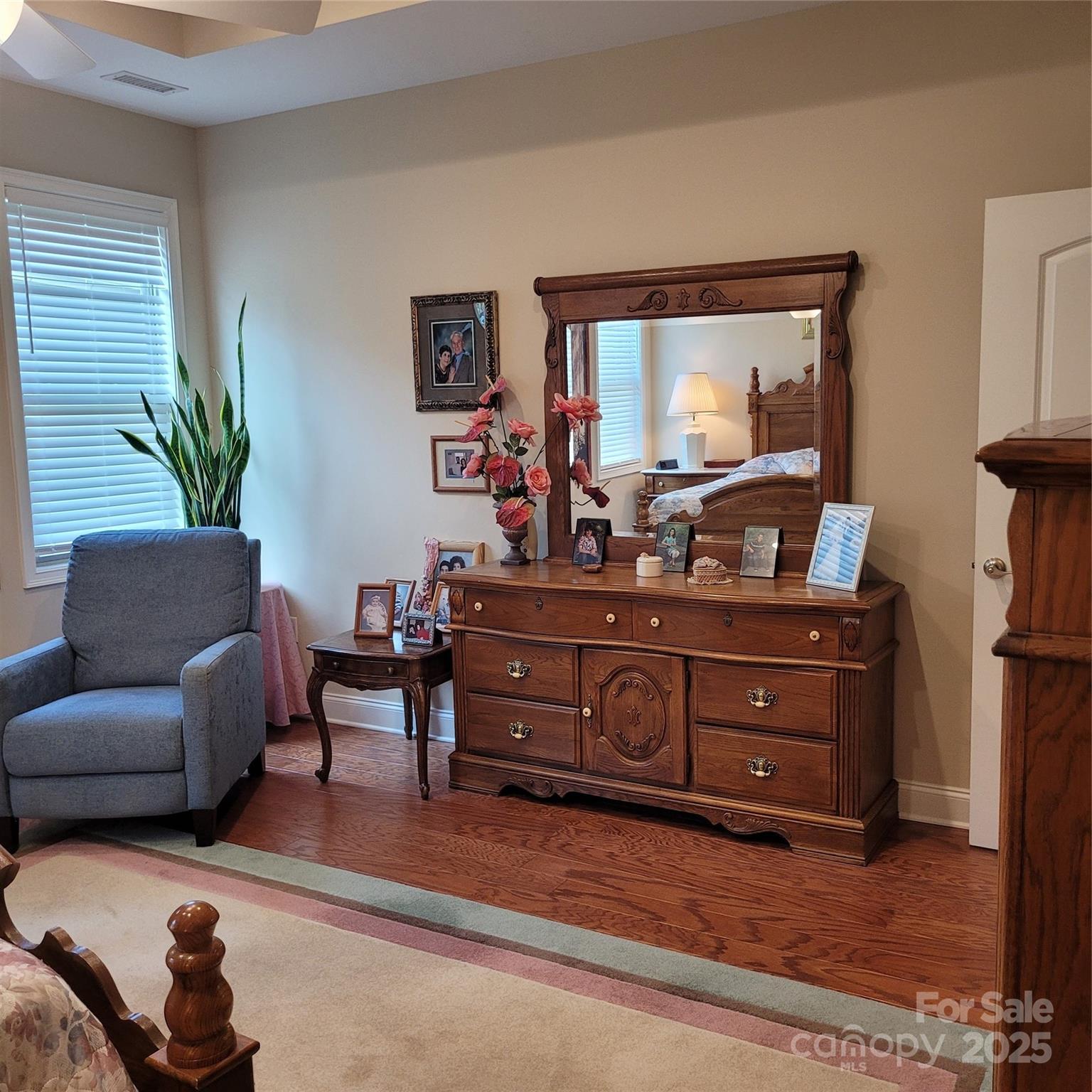 Hickory, North Carolina 28601, United States, 2 Bedrooms Bedrooms, ,2 BathroomsBathrooms,Residential,Active,168305