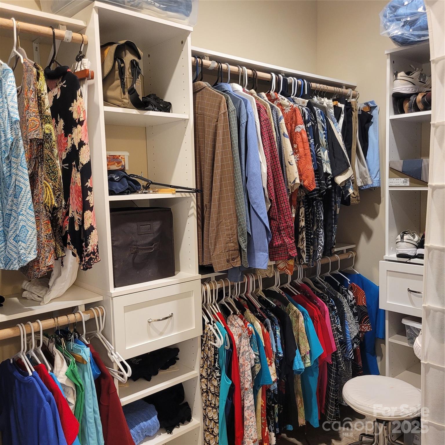 Hickory, North Carolina 28601, United States, 2 Bedrooms Bedrooms, ,2 BathroomsBathrooms,Residential,Active,168305