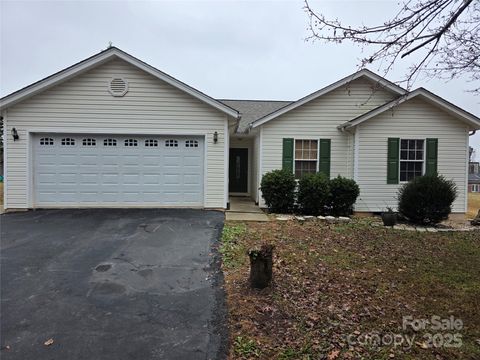 Photo of 105 3rd Avenue NW, Hildebran, NC 28637 (MLS # 4327231)