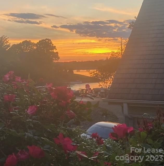 Riverpointe - Residential Lease