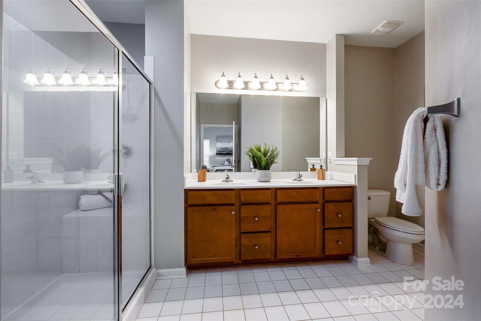 Lake Shore - Residential